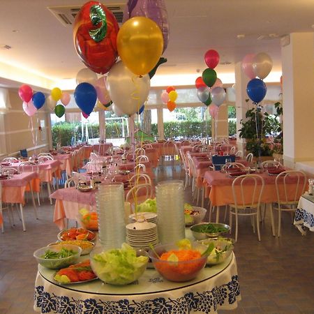 Hotel Nives Riccione Ngoại thất bức ảnh