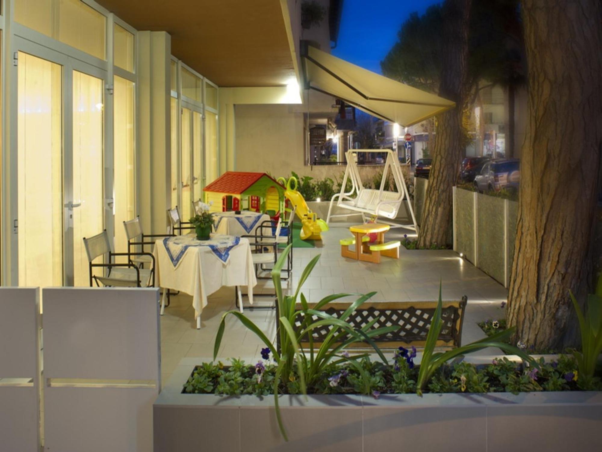 Hotel Nives Riccione Ngoại thất bức ảnh