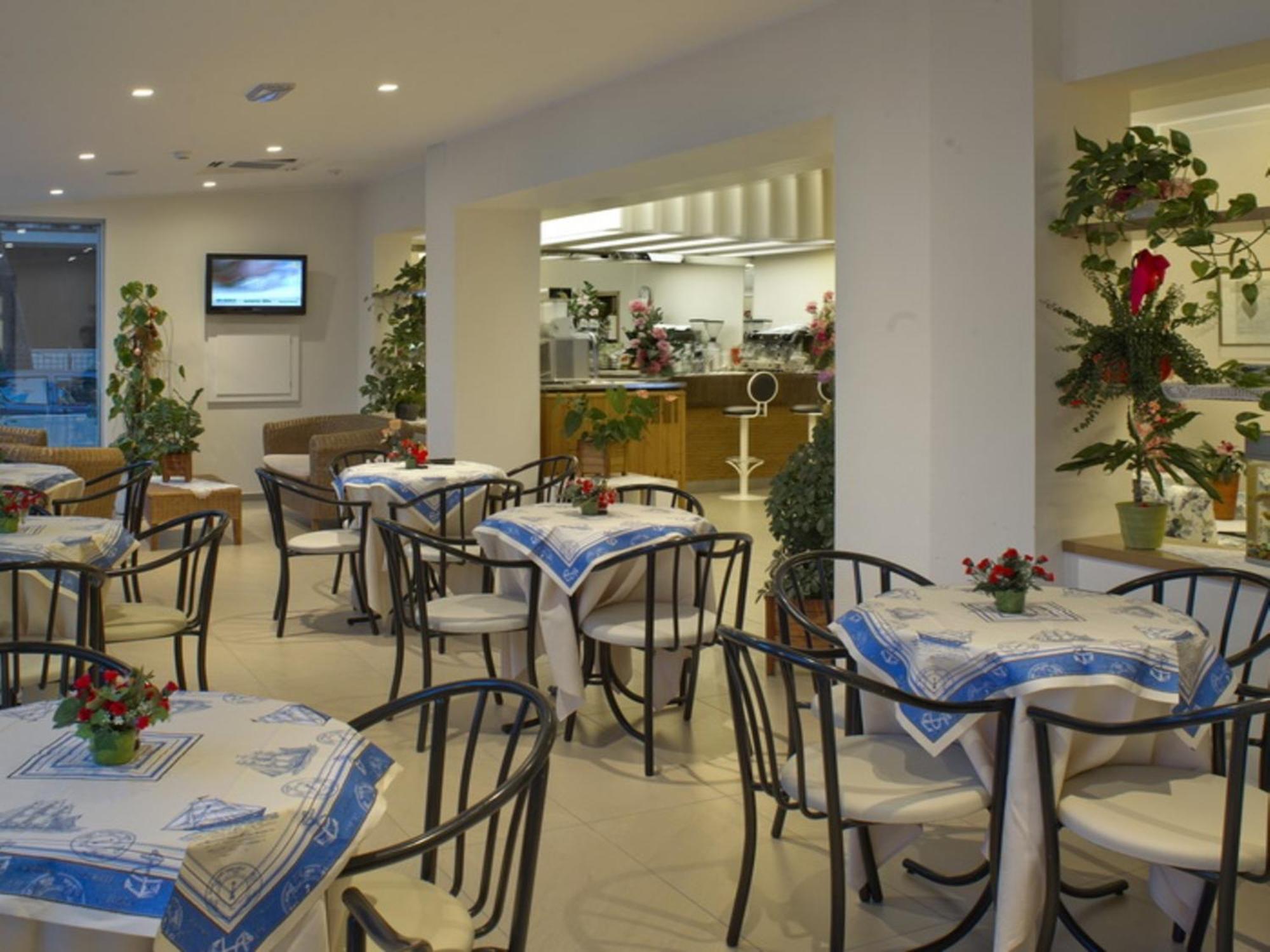 Hotel Nives Riccione Ngoại thất bức ảnh