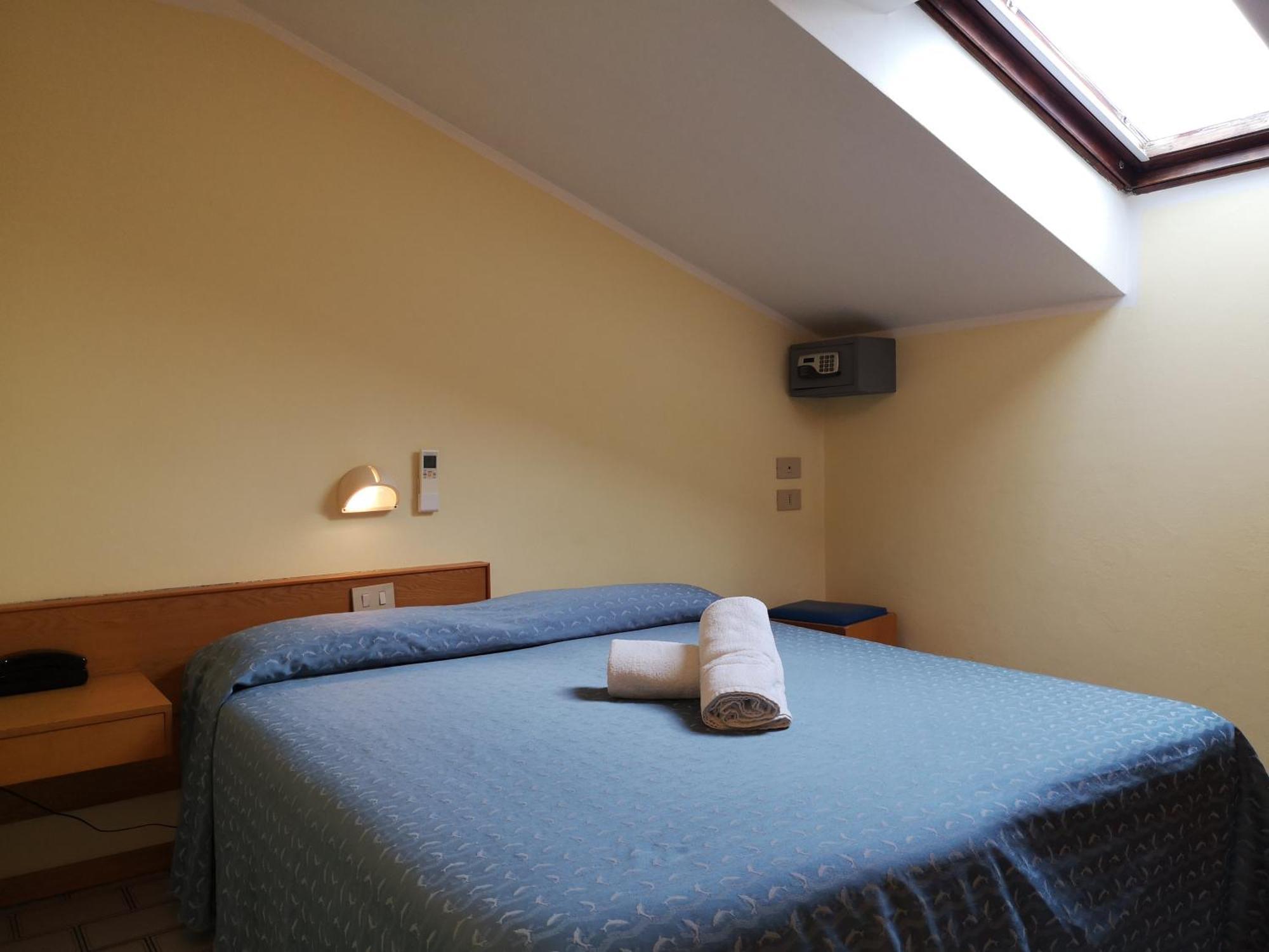 Hotel Nives Riccione Phòng bức ảnh