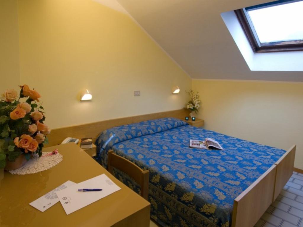 Hotel Nives Riccione Phòng bức ảnh